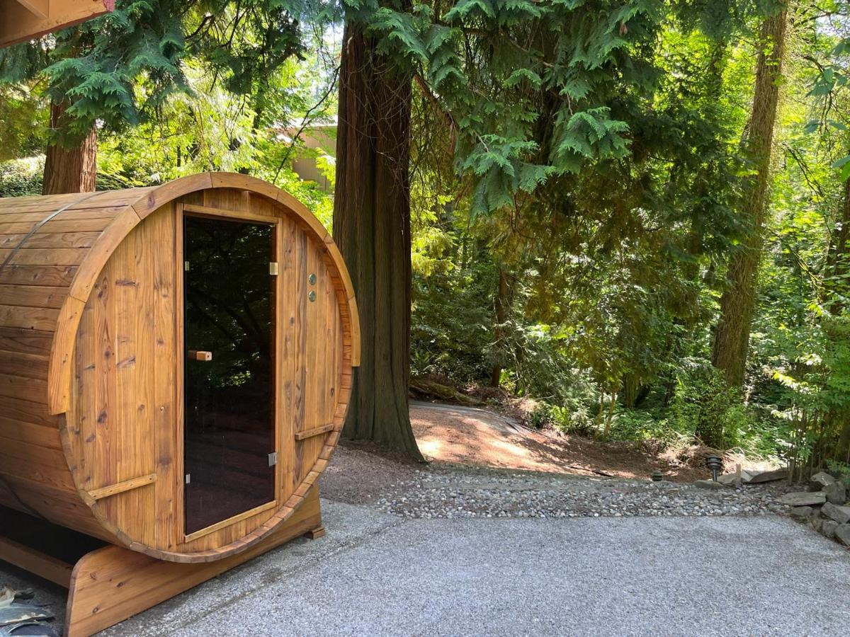 Serene Oasis Getaway With Sauna And A Swim Spa. Portland Eksteriør billede